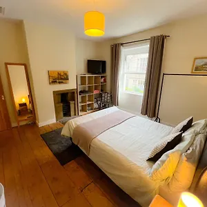 Holiday home Rural Yorkshire Getaway - Modern Victorian Cottage, Long Term Offers, Message Direct, Luddendenfoot